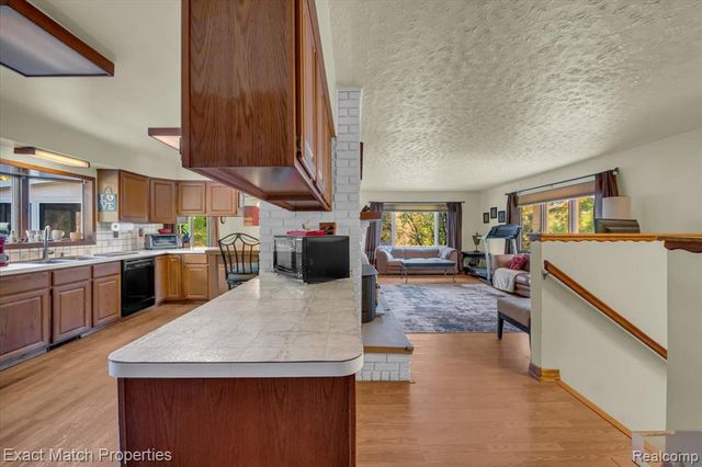 7600 Haley Road, White Lake, MI 48383