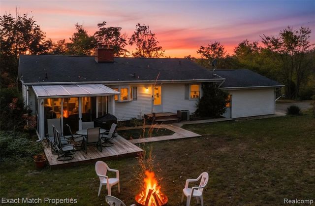 7600 Haley Road, White Lake, MI 48383