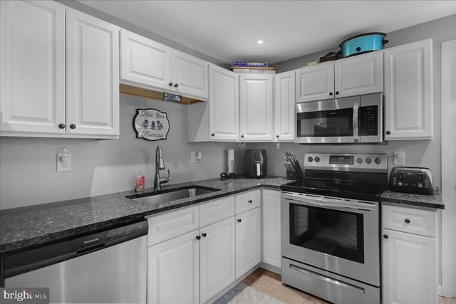 135 CHESTNUT ST, Shillington, PA 19607