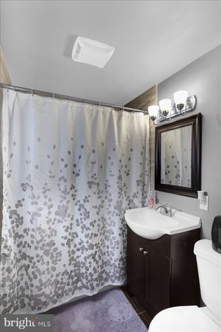 135 CHESTNUT ST, Shillington, PA 19607