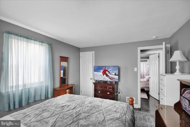 135 CHESTNUT ST, Shillington, PA 19607