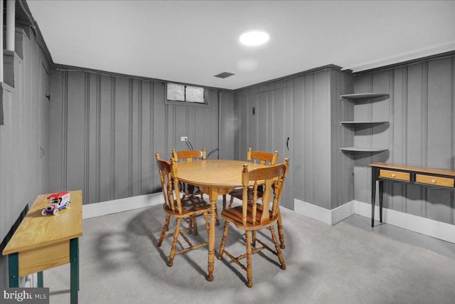 135 CHESTNUT ST, Shillington, PA 19607