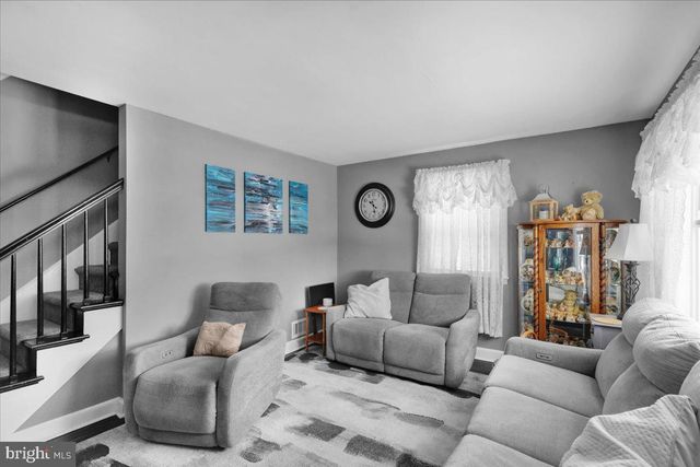 135 CHESTNUT ST, Shillington, PA 19607