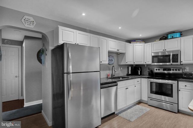 135 CHESTNUT ST, Shillington, PA 19607