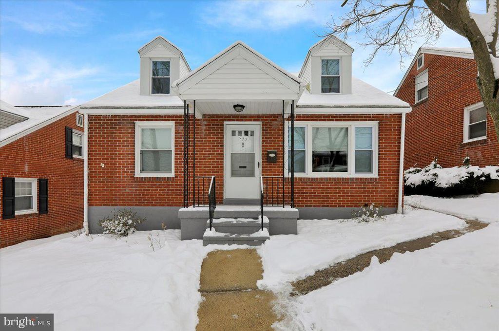 135 CHESTNUT ST, Shillington, PA 19607