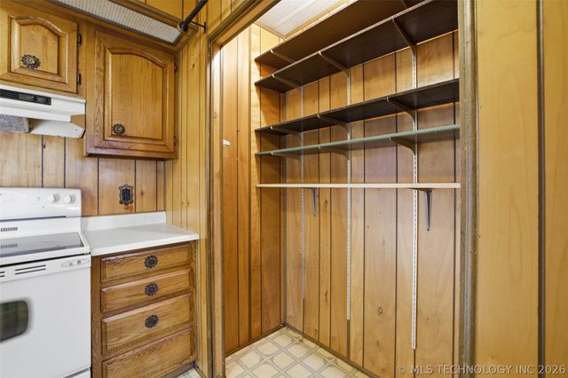 1503 S 262nd West Place, Sand Springs, OK 74063