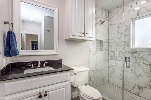 1903 N Weaver Street, Gainesville, TX 76240