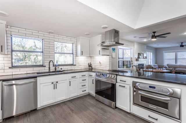 1903 N Weaver Street, Gainesville, TX 76240