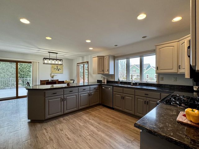 375 Regatta DRIVE, Port Washington, WI 53074