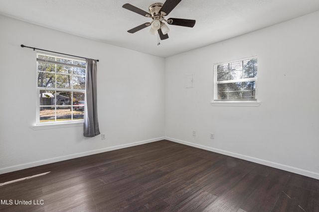 3709 Pineview Drive, Pascagoula, MS 39581