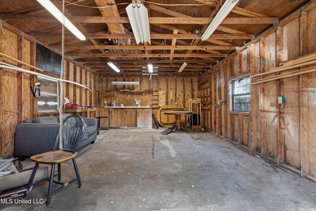 3709 Pineview Drive, Pascagoula, MS 39581