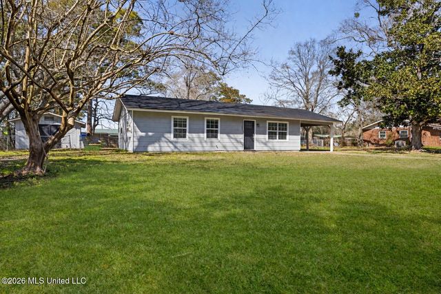 3709 Pineview Drive, Pascagoula, MS 39581