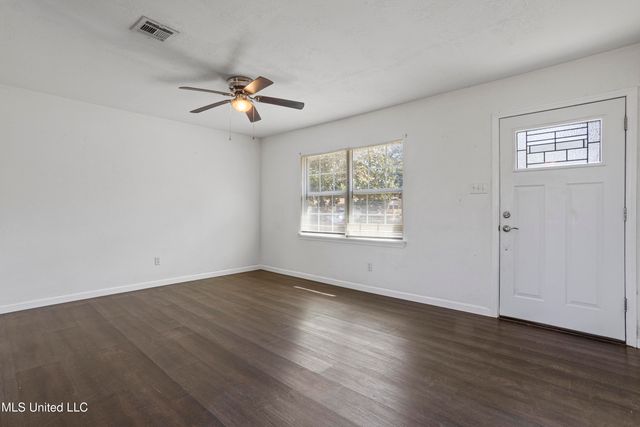 3709 Pineview Drive, Pascagoula, MS 39581