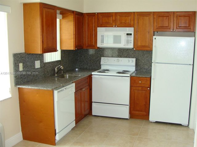 3624 Jackson St 2, Hollywood, FL 33021