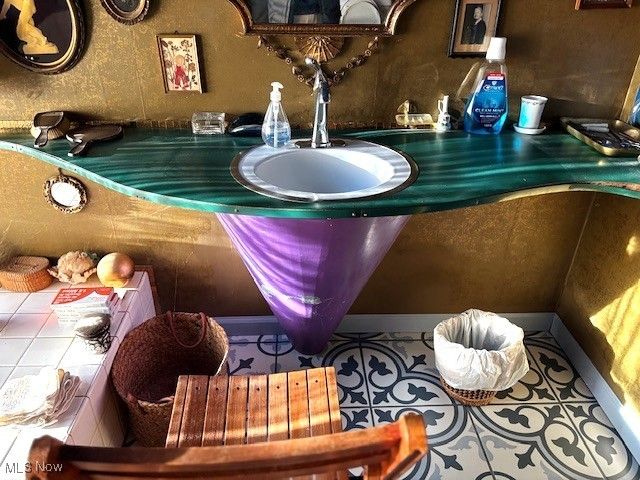 4577 Emerson Road, South Euclid, OH 44121