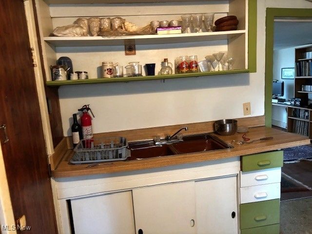 4577 Emerson Road, South Euclid, OH 44121