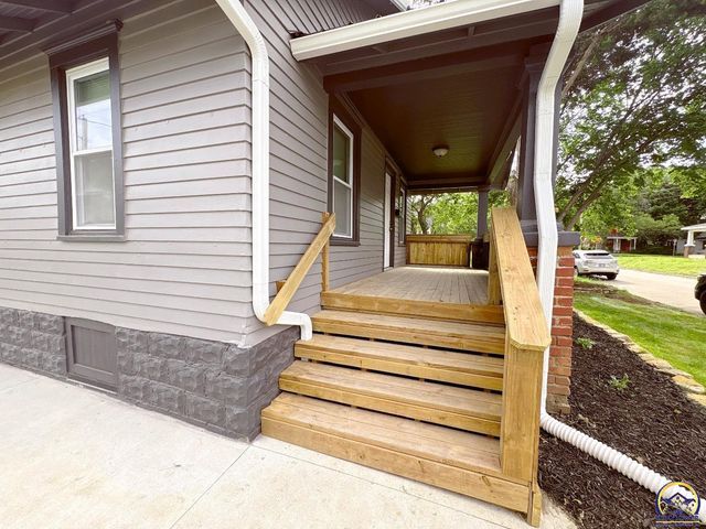 1113 SW Hampton ST, Topeka, KS 66604