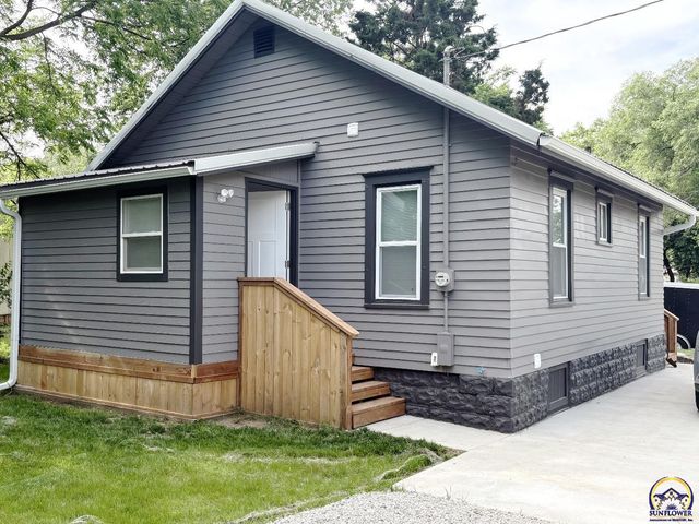 1113 SW Hampton ST, Topeka, KS 66604