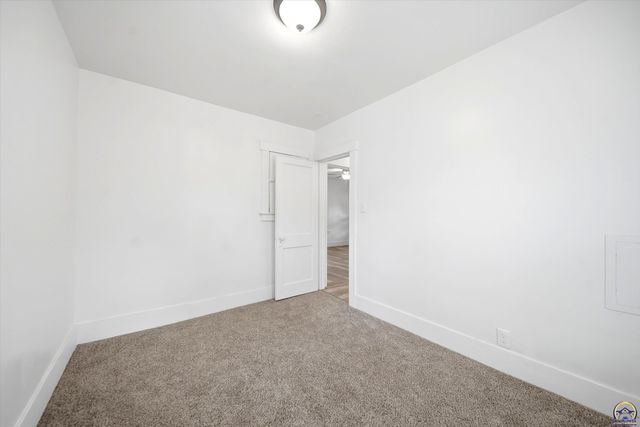 1113 SW Hampton ST, Topeka, KS 66604