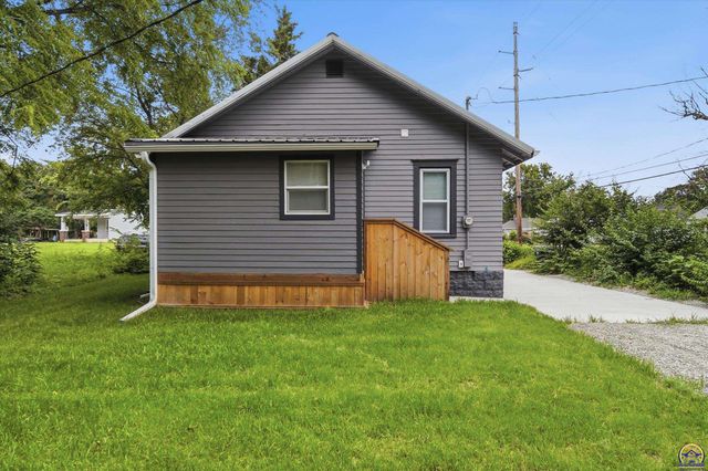 1113 SW Hampton ST, Topeka, KS 66604