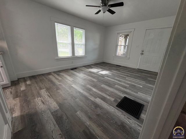 1113 SW Hampton ST, Topeka, KS 66604