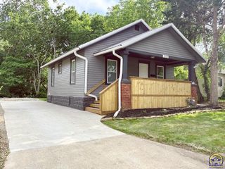 1113 SW Hampton ST, Topeka, KS 66604