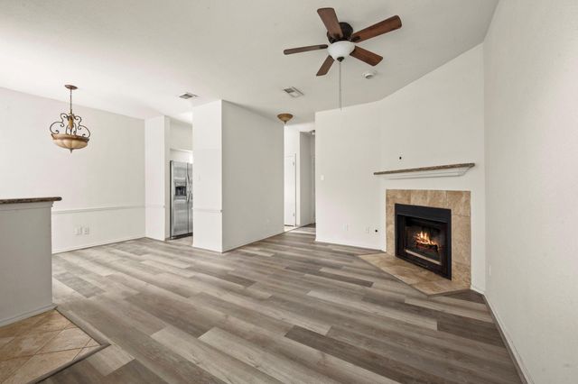 1103 Dulles 202, Stafford, TX 77477