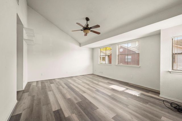 1103 Dulles 202, Stafford, TX 77477