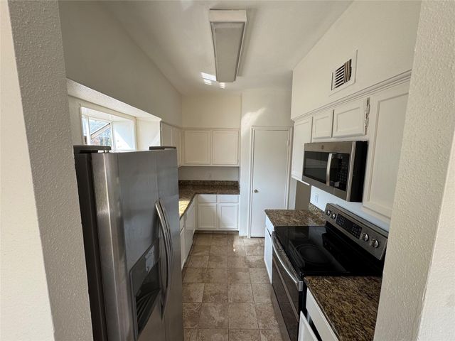 1103 Dulles 202, Stafford, TX 77477