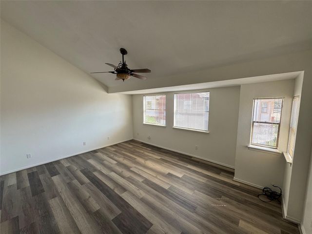 1103 Dulles 202, Stafford, TX 77477