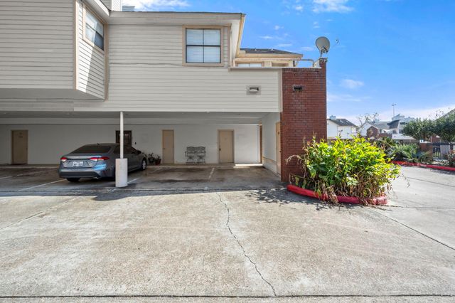 1103 Dulles 202, Stafford, TX 77477