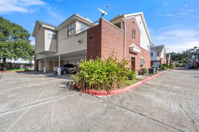 1103 Dulles 202, Stafford, TX 77477