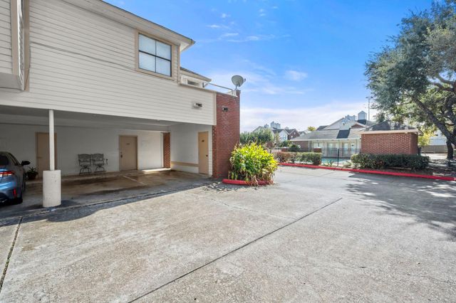 1103 Dulles 202, Stafford, TX 77477