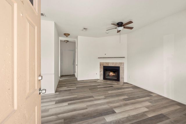 1103 Dulles 202, Stafford, TX 77477