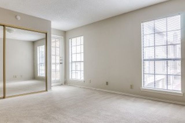 5200 Martel Avenue 33C, Dallas, TX 75206