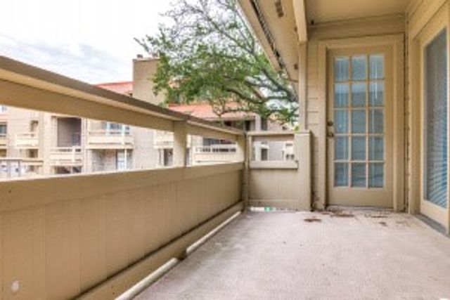 5200 Martel Avenue 33C, Dallas, TX 75206