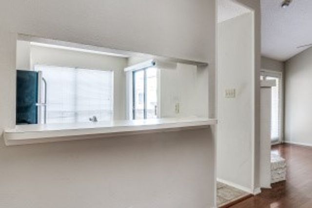 5200 Martel Avenue 33C, Dallas, TX 75206