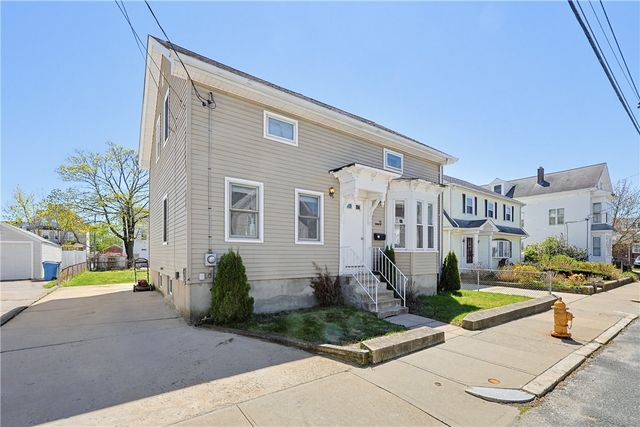 11 John Street, Cumberland, RI 02864