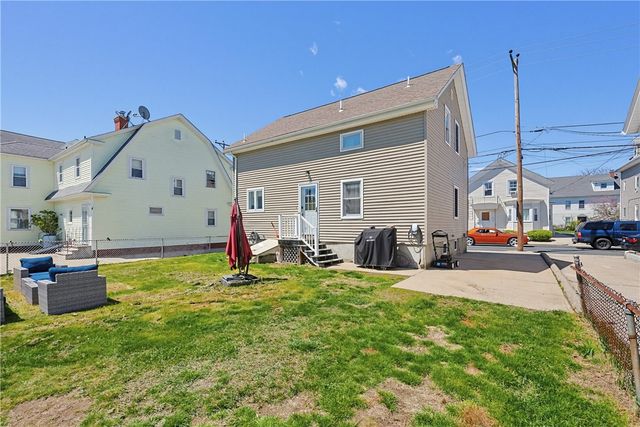 11 John Street, Cumberland, RI 02864