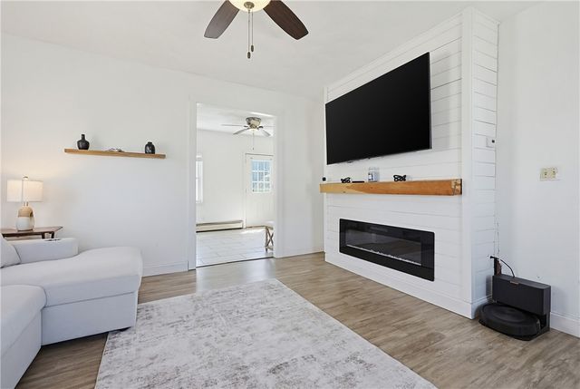11 John Street, Cumberland, RI 02864
