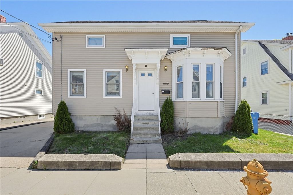 11 John Street, Cumberland, RI 02864