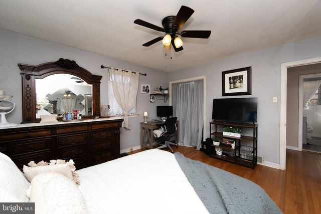 10 LAKEVILLA DR, Voorhees, NJ 08043