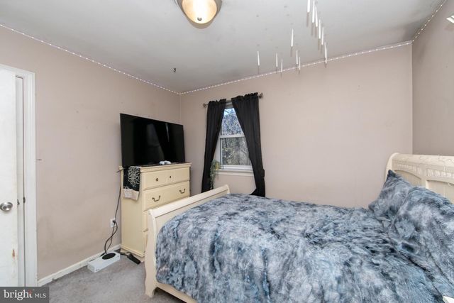 10 LAKEVILLA DR, Voorhees, NJ 08043