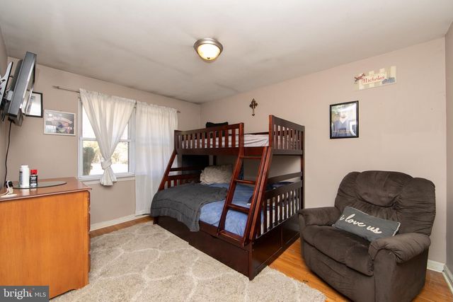 10 LAKEVILLA DR, Voorhees, NJ 08043