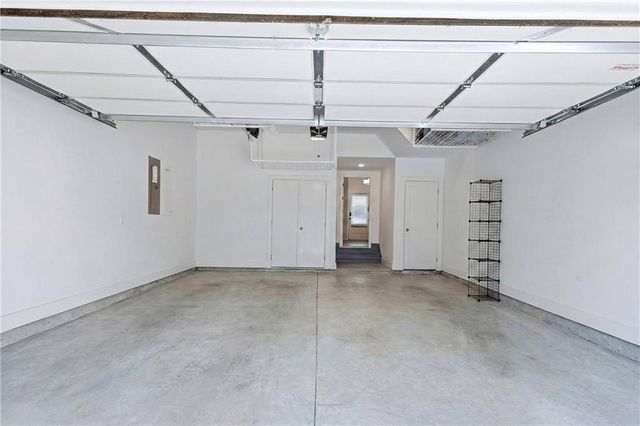 2159 Colvin NW Court, Atlanta, GA 30318