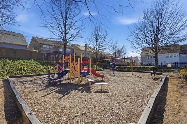 2159 Colvin NW Court, Atlanta, GA 30318