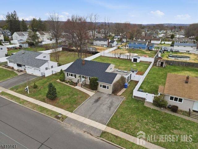 317 Ledden Terrace, South Plainfield, NJ 07080