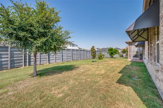 700 Freedom Lane, Little Elm, TX 76227