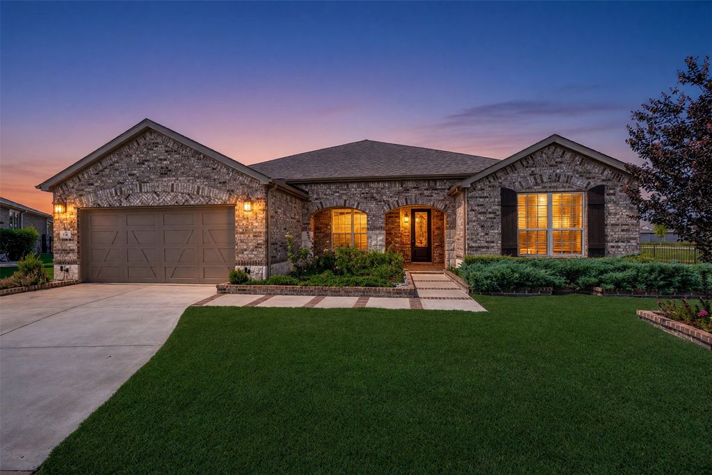 700 Freedom Lane, Little Elm, TX 76227