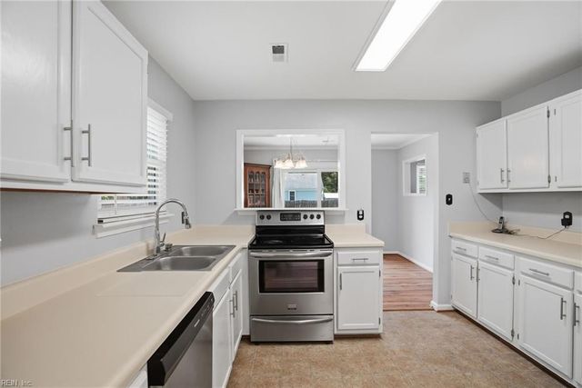 3408 Winterhawk CT, Chesapeake, VA 23323